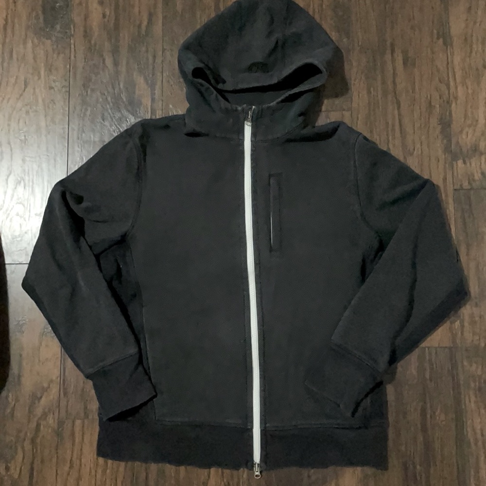 Men’s Lululemon zip up sweatshirt